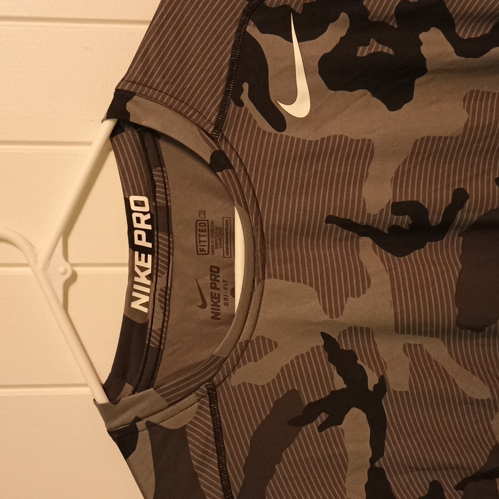 Nike Pro Men's Camouflage T-Shirt - Black and Gray-Size Large - Picture 2 of 8